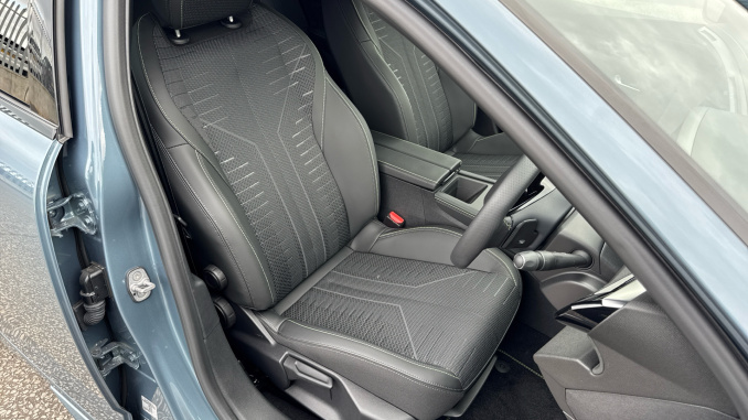 Peugeot 308 1.2 Hybrid 145 GT 5dr e-DSC6 Petrol Estate - Image 28